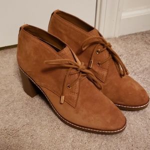Tory Burch Hilary Tan Booties NWOB